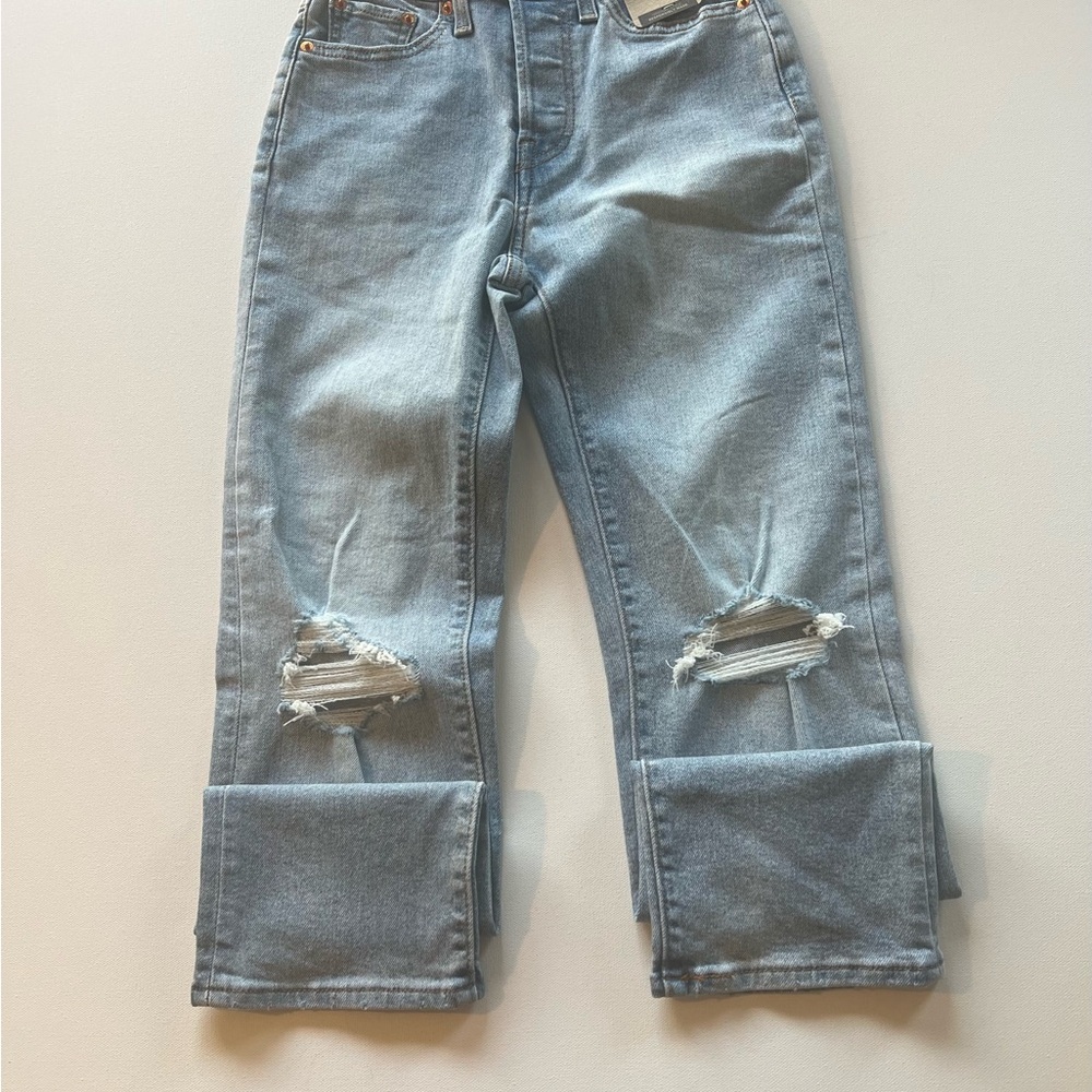 NWT Women's Levi's Premium Wedgie Straight
Fit High Rise Jeans 25x28 (L) - Picture 2 of 11